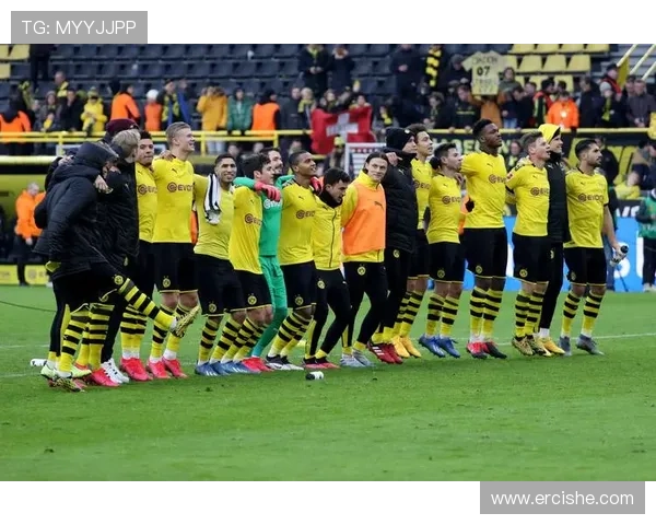 聚焦全球赛场热点打造权威体育新闻聚合平台实时资讯与深度解读 - 副本 (4) - 副本